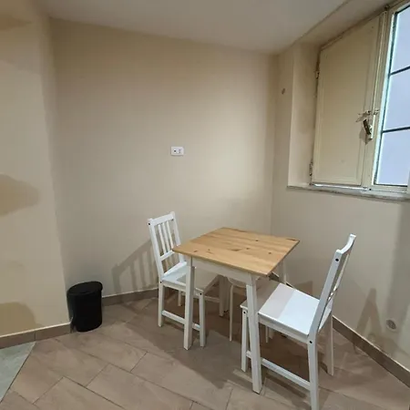 Pm 7 Via Sant'antonio Ai Monti نابولي